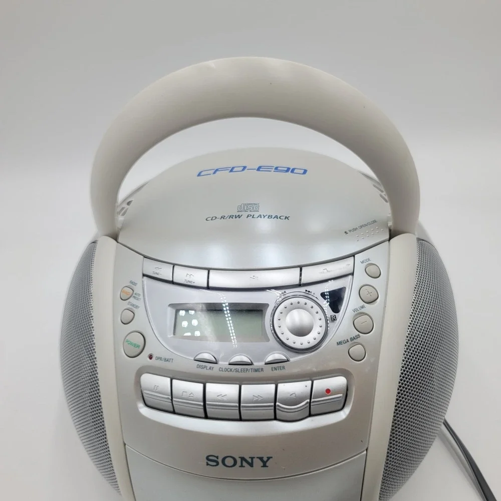 Sony CFD-E90 CD Radio Cassette Player Boombox Silver 0White with Remote Manual
